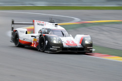#2 Porsche Team Porsche 919 Hybrid: Timo Bernhard, Earl Bamber, Brendon Hartley