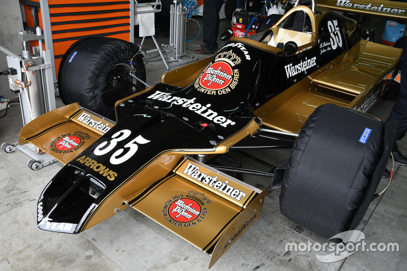 Arrows A1