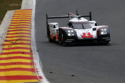 #2 Porsche Team Porsche 919 Hybrid: Timo Bernhard, Earl Bamber, Brendon Hartley