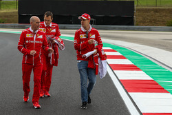 Sebastian Vettel, Ferrari walks the track with Jock Clear, Ferrari Chief Engineer, Riccardo Adami, F