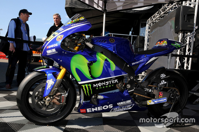 Moto de Valentino Rossi, Yamaha Factory Racing