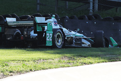 Simon Pagenaud, Team Penske Chevrolet, après sa sortie de piste