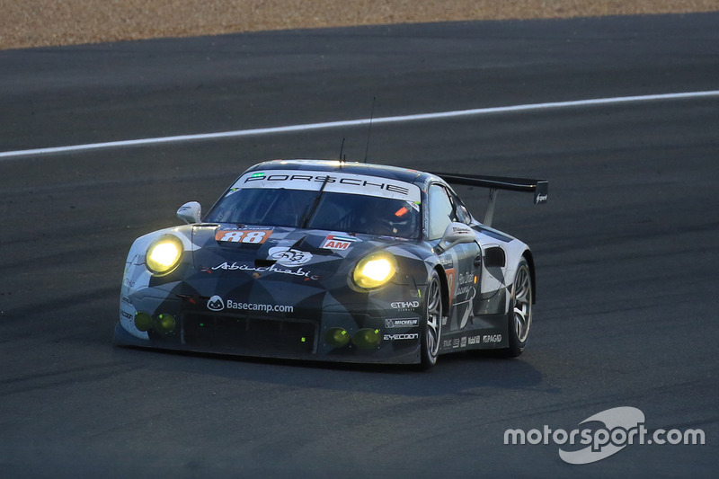 28. #88 Abu Dhabi Proton Competition Porsche 911 RSR: Khaled Al Qubaisi, Patrick Long, David Heinemeier Hansson