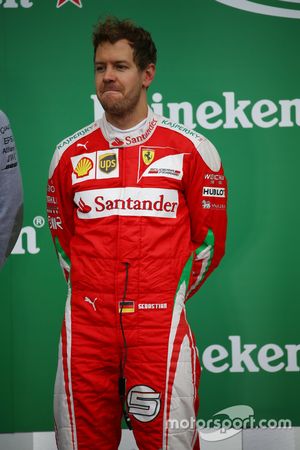 A második helyezett Sebastian Vettel (Scuderia Ferrari SF16-H)