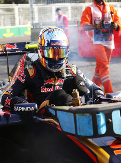 Carlos Sainz Jr., Scuderia Toro Rosso STR11, contraint à l'abandon