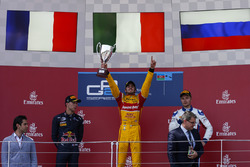 Podium : le vainqueur Antonio Giovinazzi, PREMA Racing, le deuxième Pierre Gasly, PREMA Racing & le troisième Sergey Sirotkin, ART Grand Prix