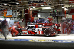 #8 Audi Sport Team Joest Audi R18 e-tron quattro: Lucas di Grassi, Loic Duval, Oliver Jarvis