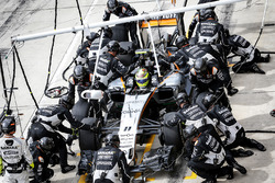 Sergio Perez, Force India F1 VJM09 pit stop