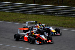 Callum Ilott, Van Amersfoort Racing Dallara F312 - Mercedes; Sergio Sette Camara, Motopark Dallara F314 Volkswagen