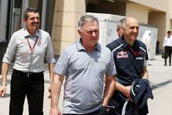 Guenther Steiner, Haas F1 teambaas met Dave Ryan, Manor Racing  teambaas en Franz Tost, Scuderia Tor