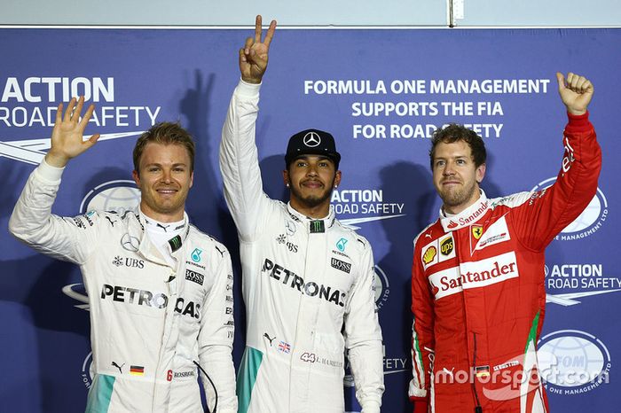 Ganador de la pole Lewis Hamilton, Mercedes AMG F1 Team, segundo lugar Nico Rosberg, Mercedes AMG F1 Team, tercer lugar Sebastian Vettel, Ferrari