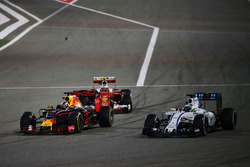 Kimi Raikkonen, Ferrari SF16-H, Daniel Ricciardo, Red Bull Racing RB12 and Felipe Massa, Williams FW38
