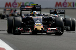 Carlos Sainz Jr., Scuderia Toro Rosso STR11