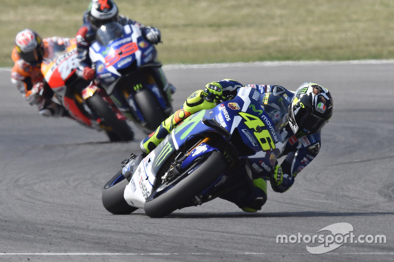 En la vuelta 17 de Misano 2016, Dani conectó con las Yamaha, que iban en cabeza