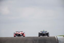 Felix Rosenqvist, Mahindra Racing; Nicolas Prost, Renault e.Dams