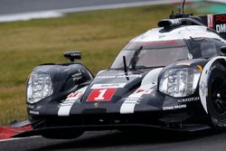 #1 Porsche Team Porsche 919 Hybrid: Timo Bernhard, Mark Webber, Brendon Hartley