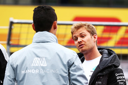 (L to R): Pascal Wehrlein, Manor Racing and Nico Rosberg, Mercedes AMG F1 on the drivers parade