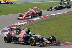 Carlos Sainz Jr., Scuderia Toro Rosso STR11