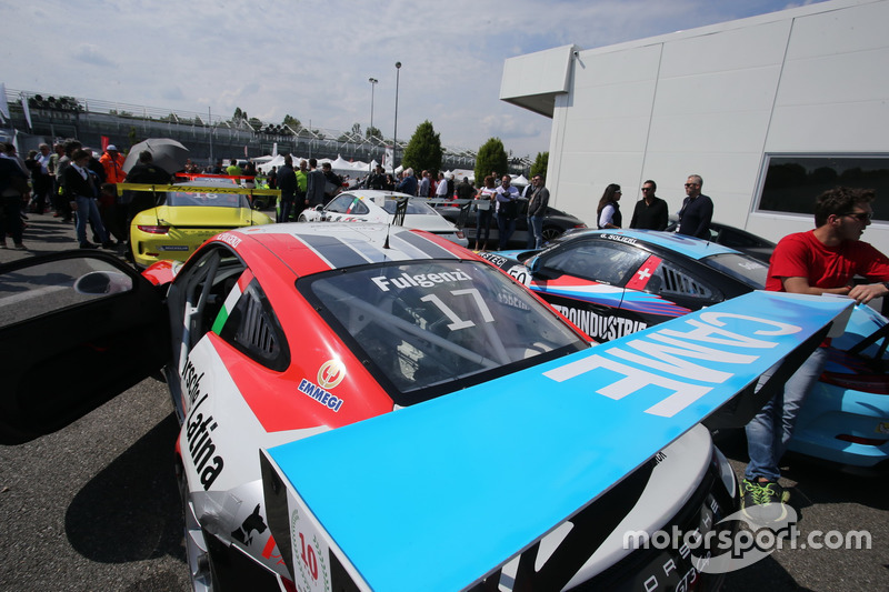Porsche 911 GT3 CUP in mostra la pubblico