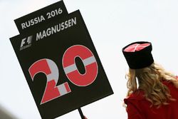 Grid girl for Kevin Magnussen, Renault Sport F1 Team