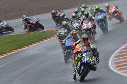 Valentino Rossi, Yamaha Factory Racing mène au départ