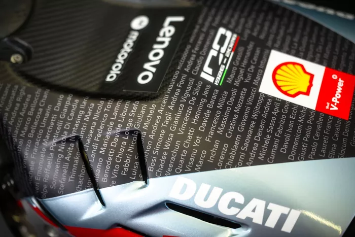Desmosedici GP26 con los colores del Gran Premio de Italia