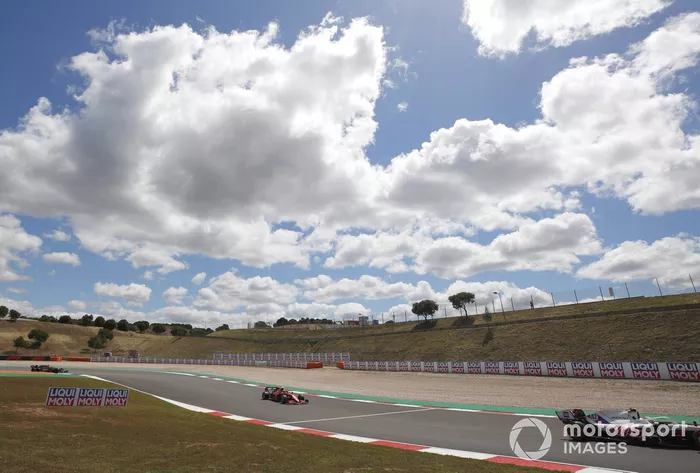 Mick Schumacher, Haas VF-21, Charles Leclerc, Ferrari SF21, Sebastian Vettel, Aston Martin AMR21