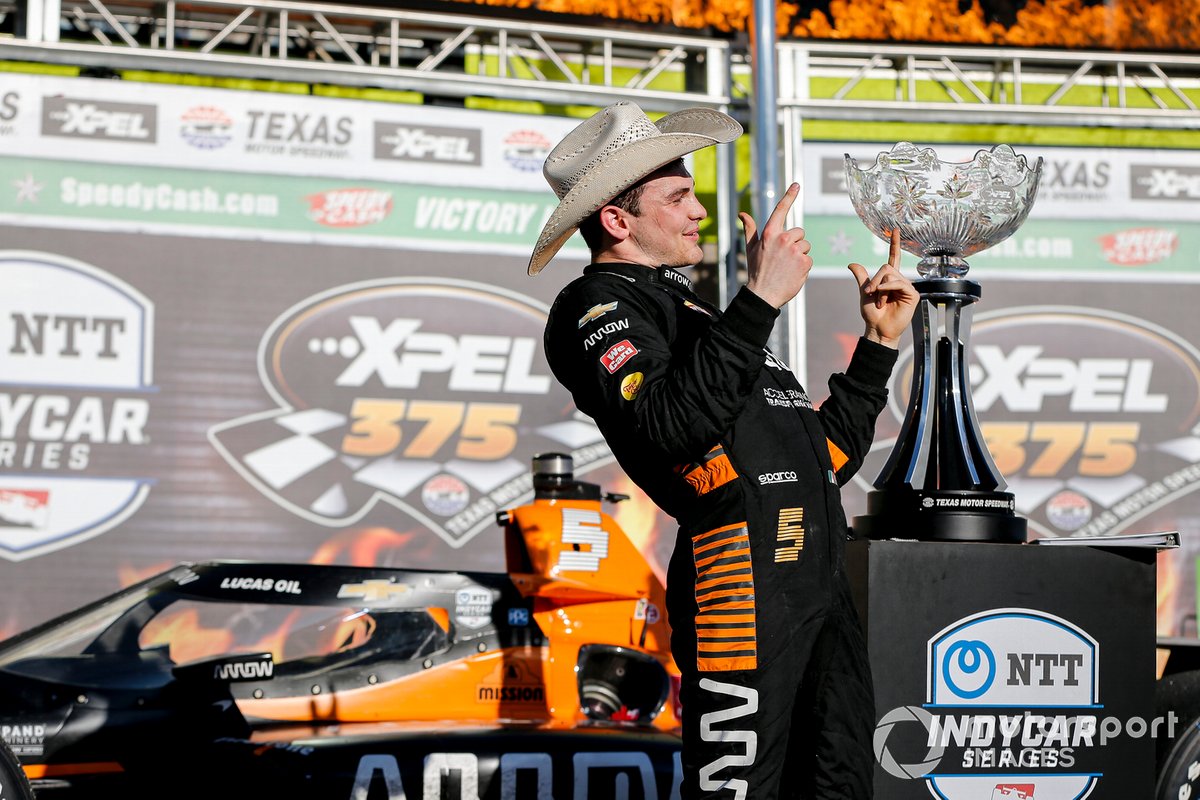 Patricio O'Ward, Arrow McLaren SP Chevrolet celebra la victoria en la XPEL 375