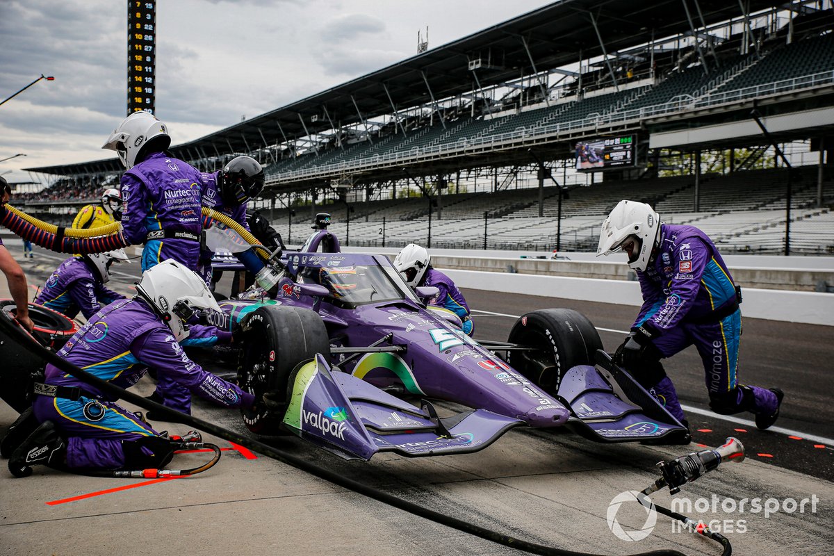 Romain Grosjean, Dale Coyne Racing with RWR Honda pit stop