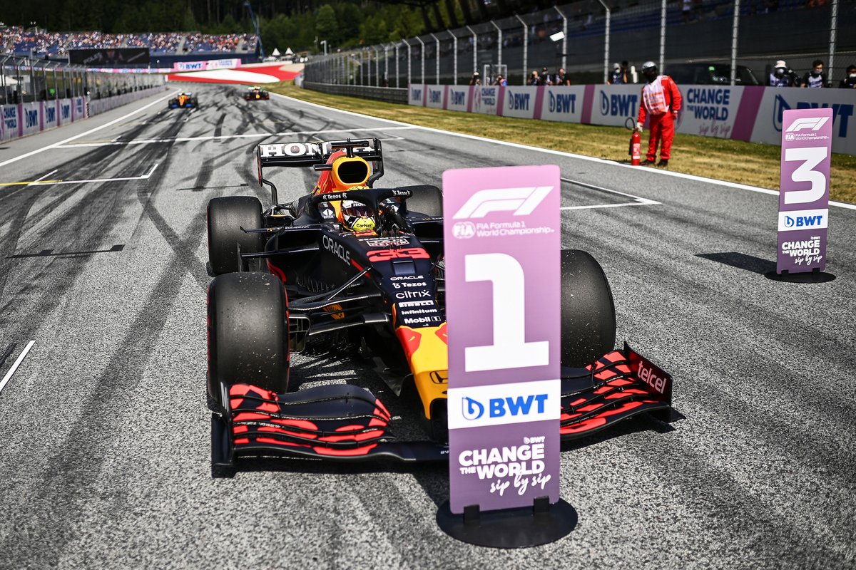 Max Verstappen en pole position