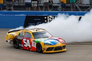 Race winner Kyle Busch, Joe Gibbs Racing, Toyota Supra M&M's