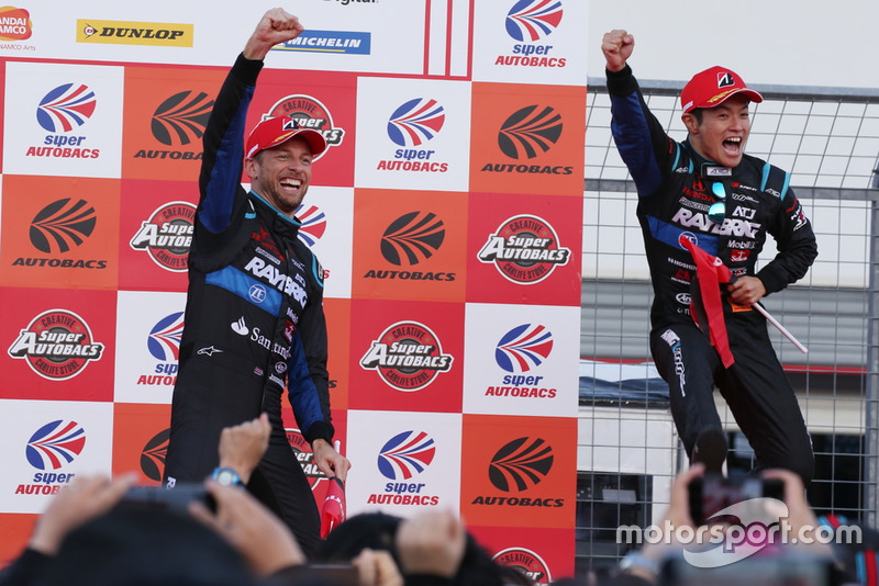 #100 RAYBRIG NSX-GT(Jenson Button dan Naoki Yamamoto)