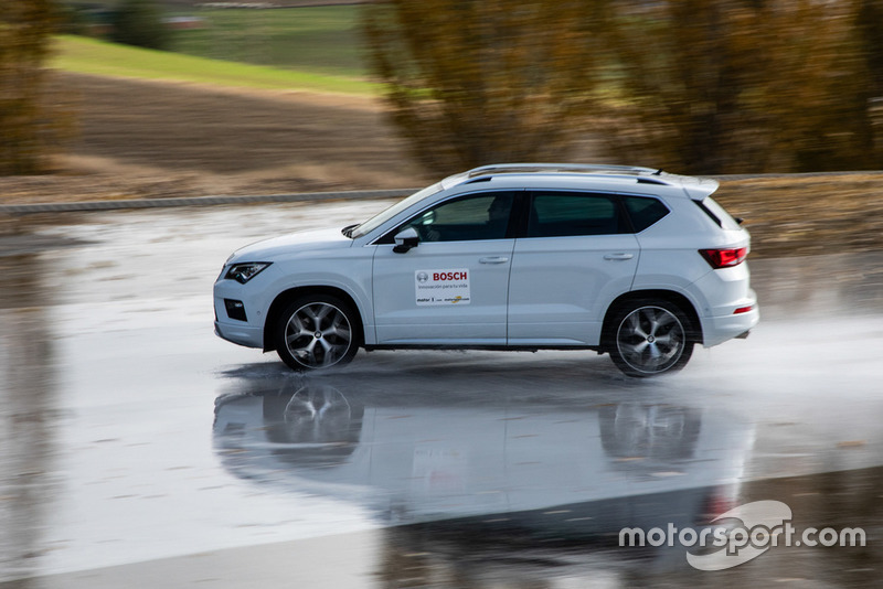 II Curso de Conducción y Nuevas Tecnologías BOSCH - Motor1.com España - Motorsport.com