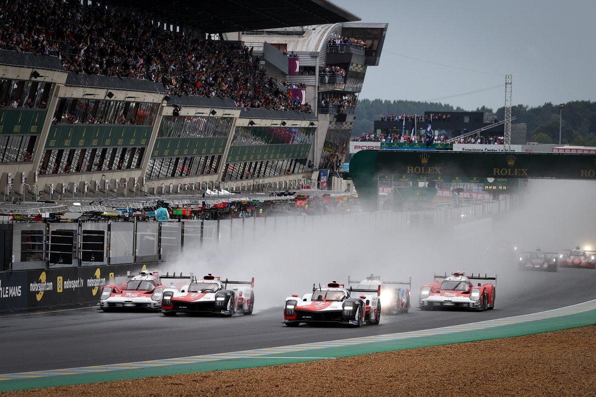 #8 Toyota Gazoo Racing Toyota GR010 - Hybrid Hypercar, Sébastien Buemi, Kazuki Nakajima, Brendon Hartley, #7 Toyota Gazoo Racing Toyota GR010 - Hybrid Hypercar, Mike Conway, Kamui Kobayashi, Jose Maria Lopez
