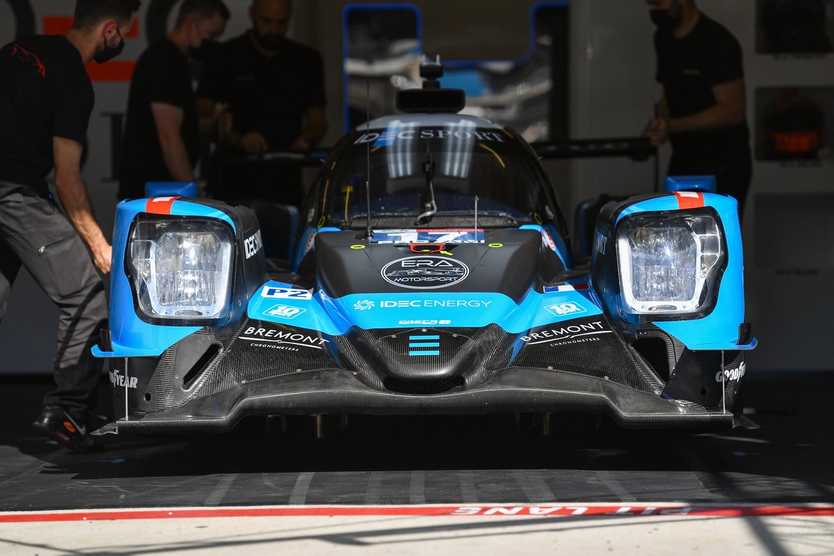 #17 IDEC Sport Oreca 07 - Gibson LMP2, Dwight Merriman, Kyle Tilley, Ryan Dalziel