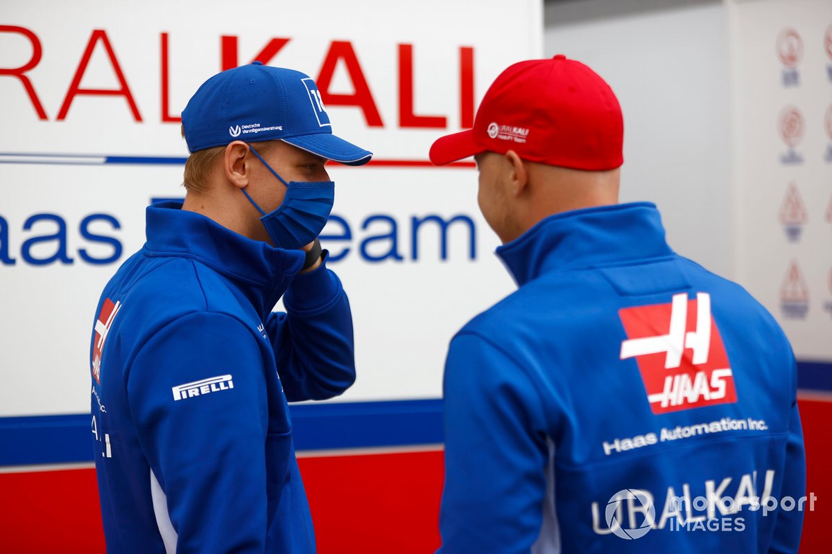 Mick Schumacher, Haas F1 Nikita Mazepin, Haas F1