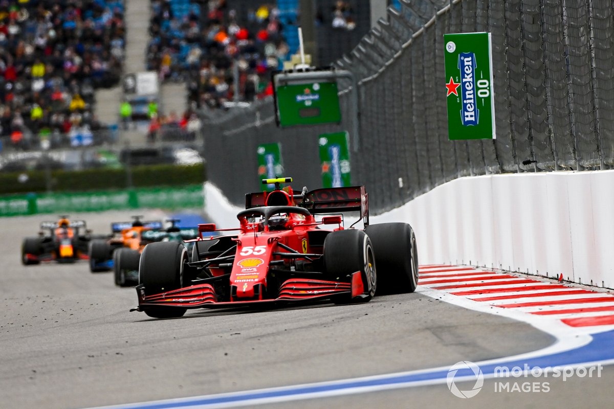 Carlos Sainz Jr., Ferrari SF21, Lance Stroll, Aston Martin AMR21, and Daniel Ricciardo, McLaren MCL35M