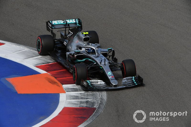 2º: Valtteri Bottas, Mercedes AMG W10: +3.829 