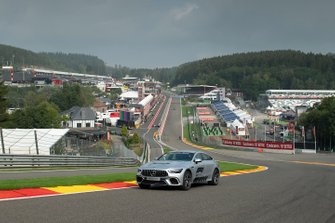 Mercedes aracı, Eau Rouge
