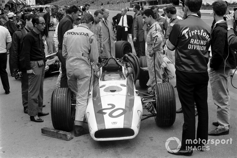 John Surtees, Honda RA301