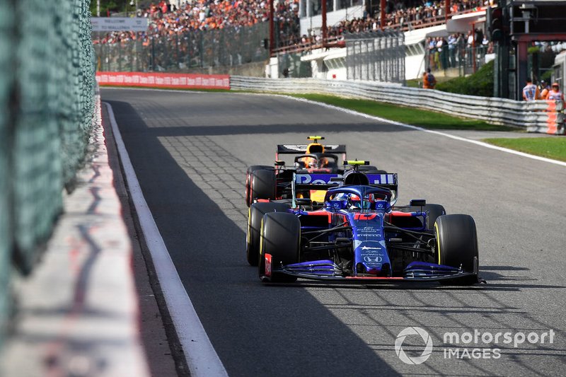 Pierre Gasly, Toro Rosso STR14, Alex Albon, Red Bull RB15