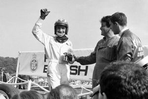 Ganador de la carrera Jo Siffert, Lotus 49B-Ford