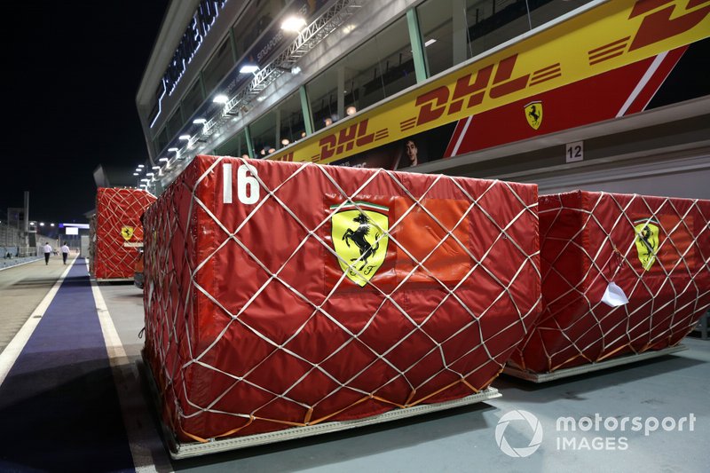Cassa Ferrari in pit lane