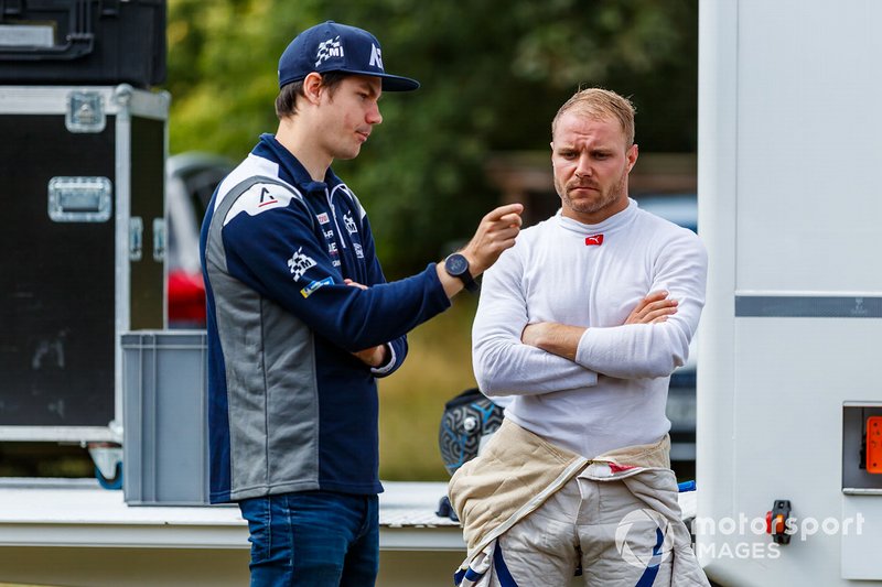 Valtteri Bottas talks with Teemu Suninen
