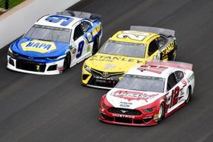 Ryan Blaney, Team Penske, Ford Mustang Wabash National, Erik Jones, Joe Gibbs Racing, Toyota Camry STANLEY and Chase Elliott, Hendrick Motorsports, Chevrolet Camaro NAPA AUTO PARTS