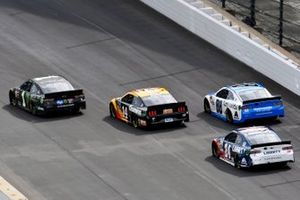 Kurt Busch, Chip Ganassi Racing, Chevrolet Camaro Monster Energy and Alex Bowman, Hendrick Motorsports, Chevrolet Camaro Nationwide