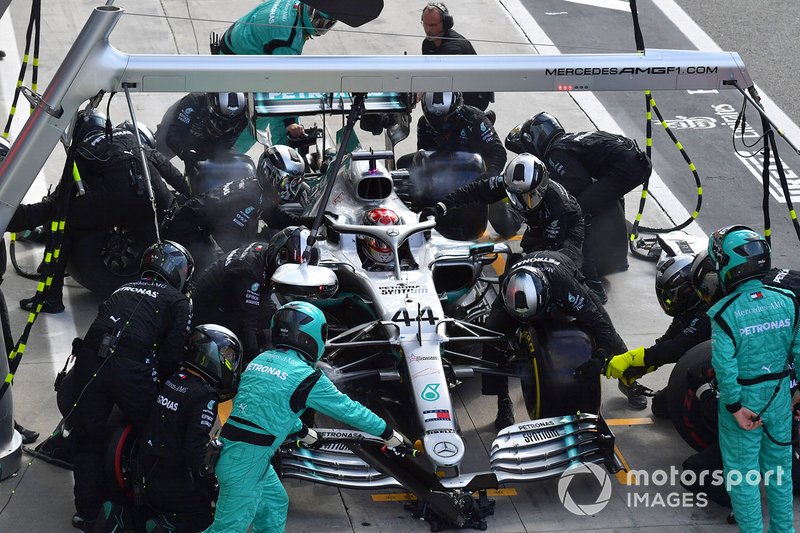 Lewis Hamilton, Mercedes AMG F1 W10, in the pits