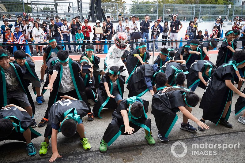 Lewis Hamilton, Mercedes AMG F1, meets fans