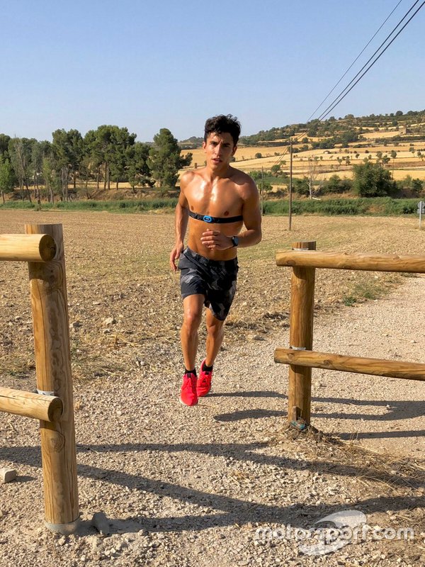 Marc Márquez treinando durante as férias