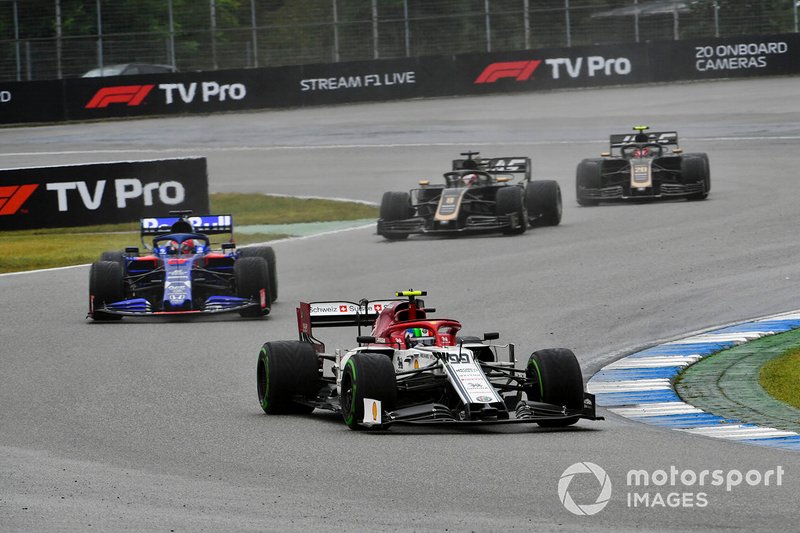 Antonio Giovinazzi, Alfa Romeo Racing C38, Daniil Kvyat, Toro Rosso STR14